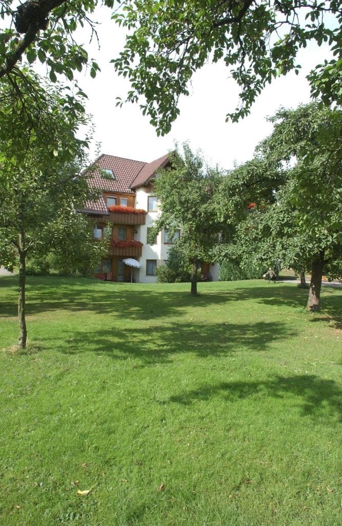 Landgasthof Loewen Neubulach Exterior foto